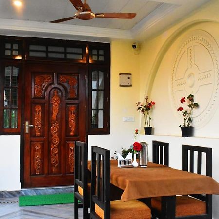The Walnut Creek Hotel Bhīm Tāl Buitenkant foto