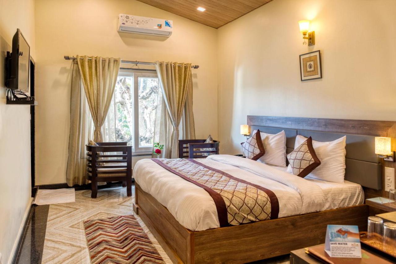 The Walnut Creek Hotel Bhīm Tāl Buitenkant foto