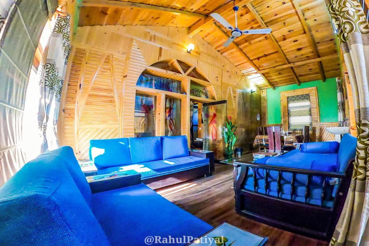 The Walnut Creek Hotel Bhīm Tāl Buitenkant foto