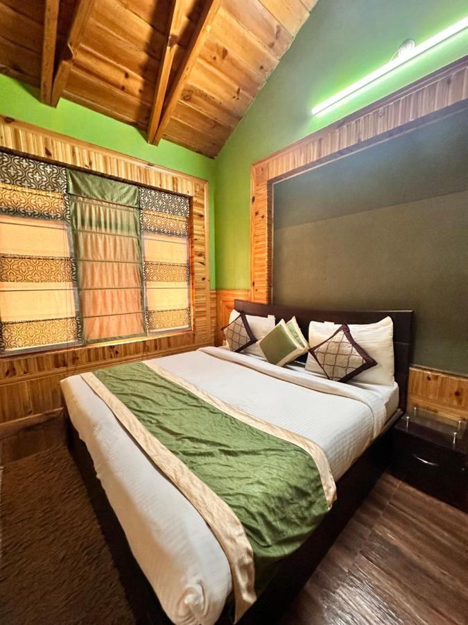 The Walnut Creek Hotel Bhīm Tāl Buitenkant foto